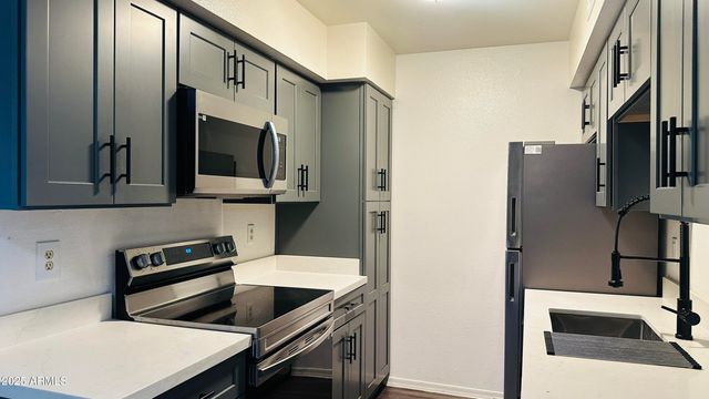 2625 E Indian School Road Unit 142, Phoenix, AZ 85016