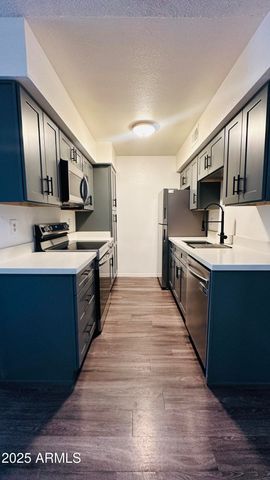 2625 E Indian School Road Unit 142, Phoenix, AZ 85016