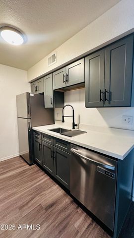 2625 E Indian School Road Unit 142, Phoenix, AZ 85016