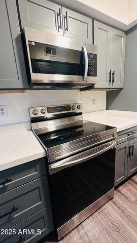 2625 E Indian School Road Unit 142, Phoenix, AZ 85016