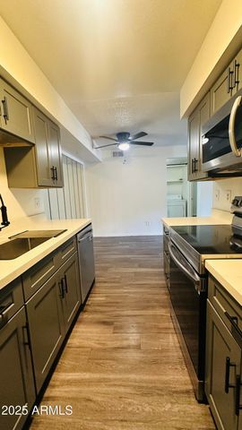 2625 E Indian School Road Unit 142, Phoenix, AZ 85016