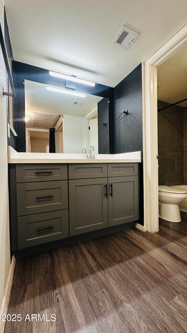 2625 E Indian School Road Unit 142, Phoenix, AZ 85016