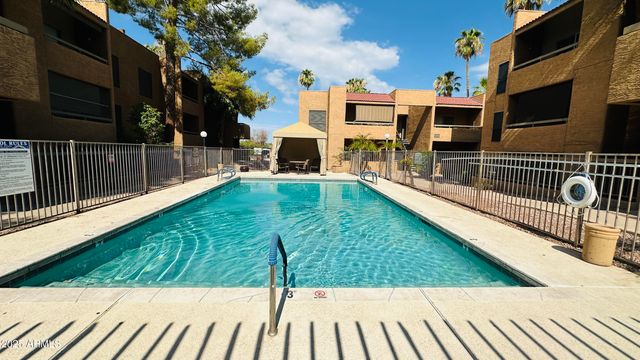 2625 E Indian School Road Unit 142, Phoenix, AZ 85016