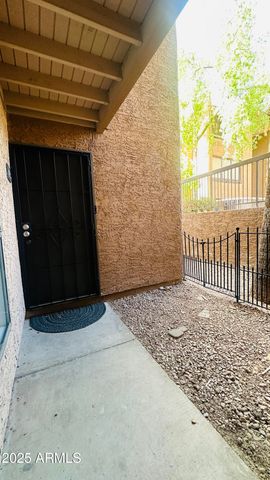 2625 E Indian School Road Unit 142, Phoenix, AZ 85016