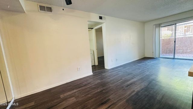 2625 E Indian School Road Unit 142, Phoenix, AZ 85016