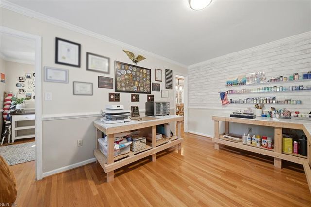 21 Club TER, Newport News, VA 23606