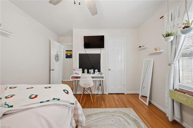 21 Club TER, Newport News, VA 23606