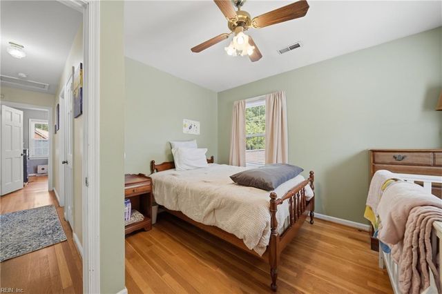 21 Club TER, Newport News, VA 23606