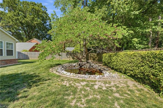 21 Club TER, Newport News, VA 23606