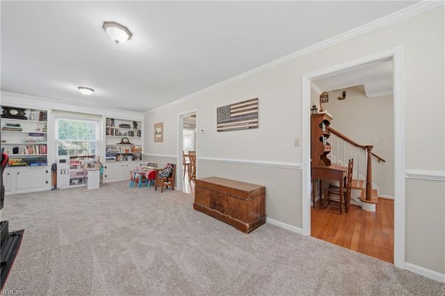21 Club TER, Newport News, VA 23606