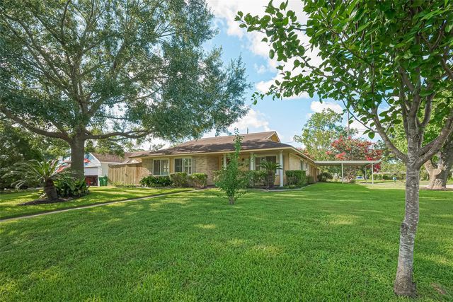 5049 De Milo Drive, Houston, TX 77092