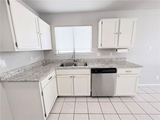 906 E Logan ST, Round Rock, TX 78664