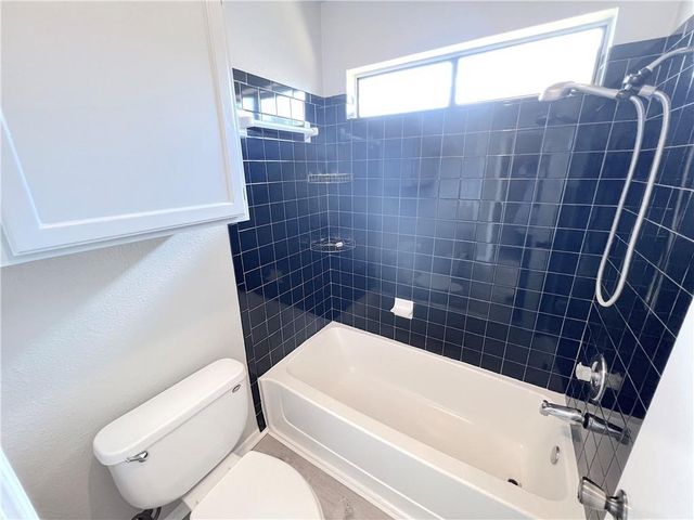 906 E Logan ST, Round Rock, TX 78664