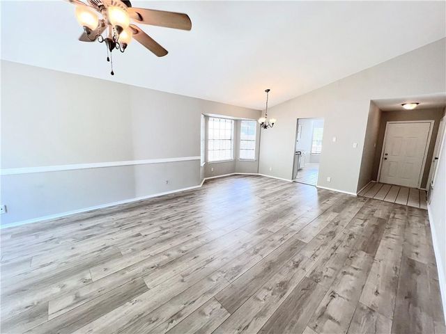 906 E Logan ST, Round Rock, TX 78664