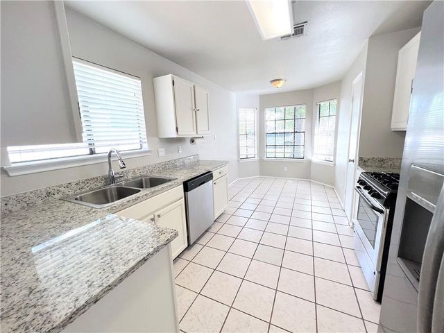 906 E Logan ST, Round Rock, TX 78664