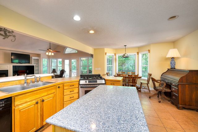 3900 Settlement Road, Dalzell, SC 29040