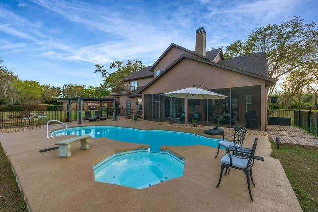 1710 NEWBERGER ROAD, Lutz, FL 33549