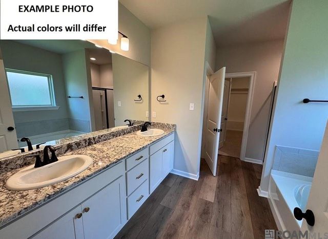 13090 Ducks Landing St, Gonzales, LA 70737