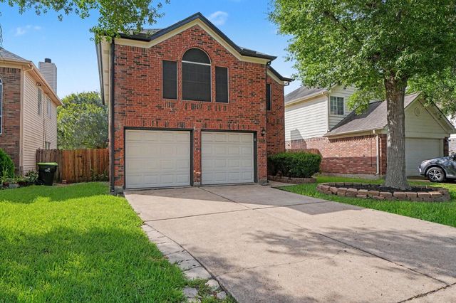 2015 Greencrest Drive, Missouri City, TX 77489