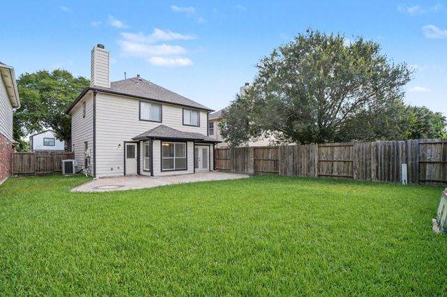 2015 Greencrest Drive, Missouri City, TX 77489