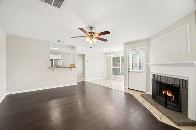 2015 Greencrest Drive, Missouri City, TX 77489