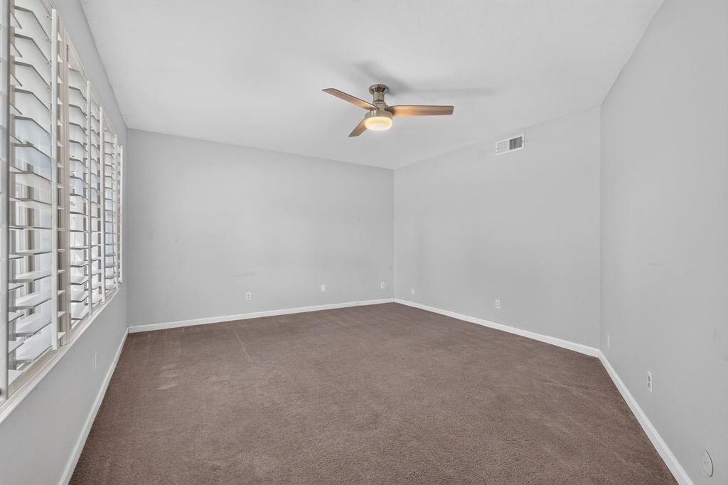 Image 17 of property listing at 421 Shannon Avenue, Madera, CA 93637