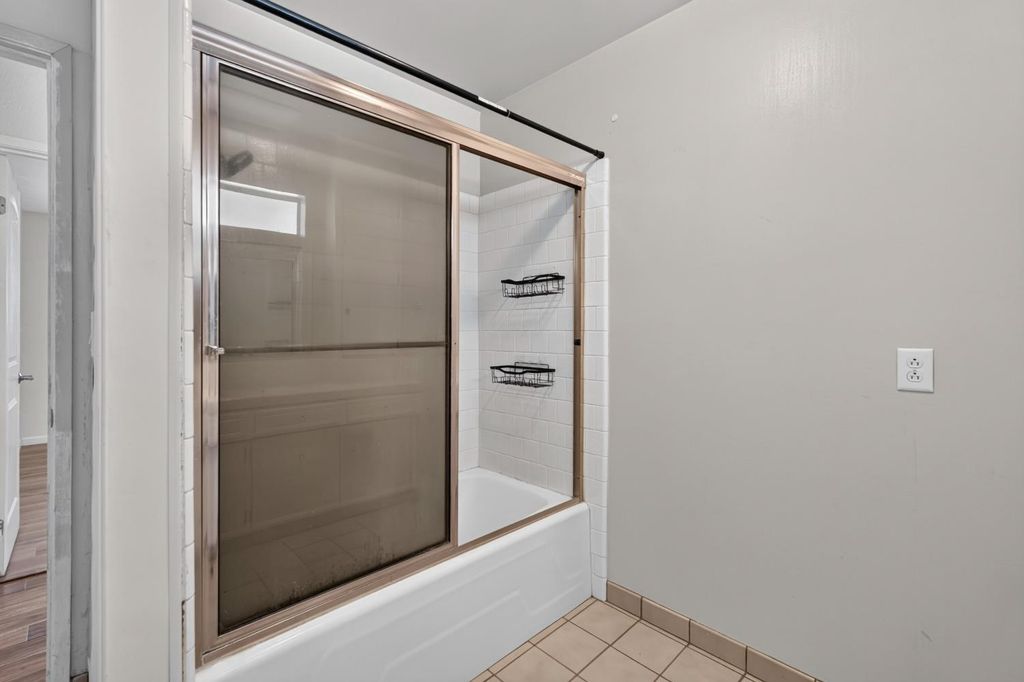 Image 19 of property listing at 421 Shannon Avenue, Madera, CA 93637