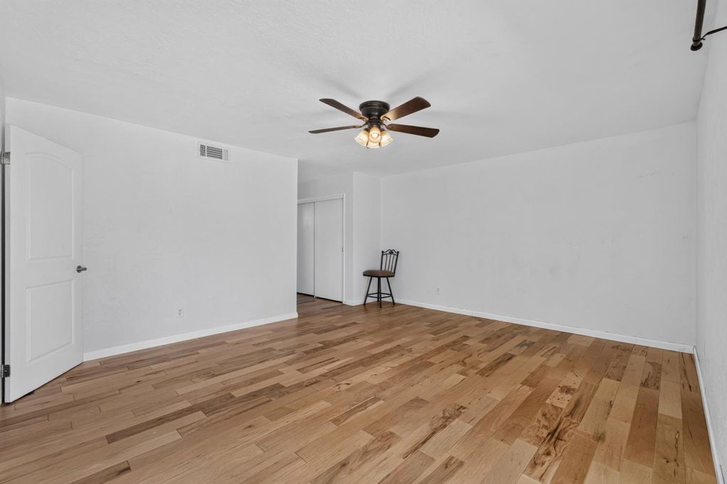 Image 20 of property listing at 421 Shannon Avenue, Madera, CA 93637