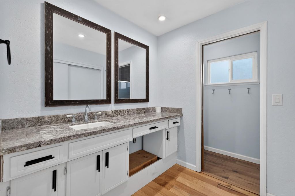 Image 22 of property listing at 421 Shannon Avenue, Madera, CA 93637