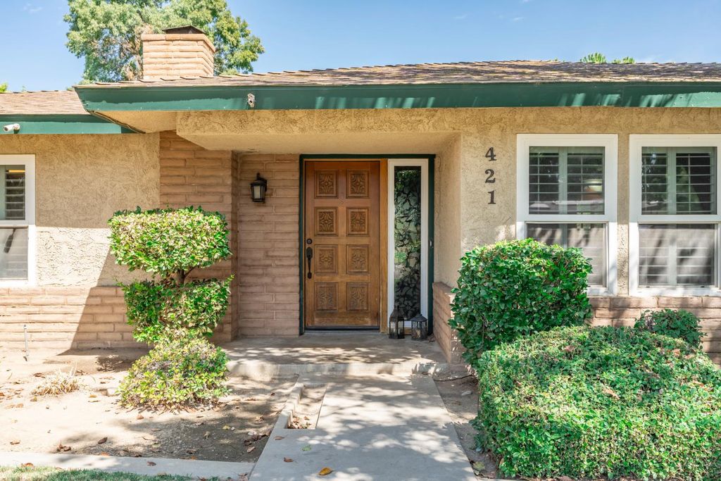 Image 3 of property listing at 421 Shannon Avenue, Madera, CA 93637
