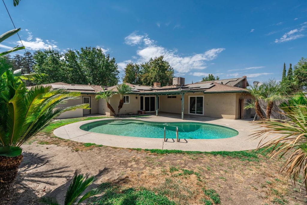 Image 31 of property listing at 421 Shannon Avenue, Madera, CA 93637