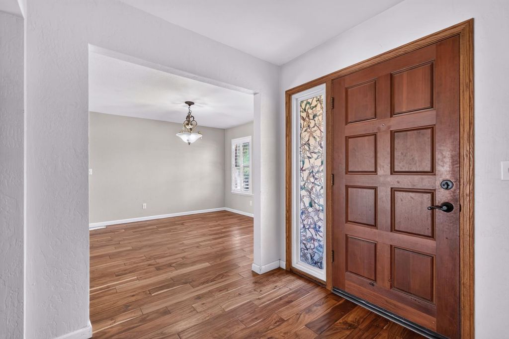 Image 4 of property listing at 421 Shannon Avenue, Madera, CA 93637