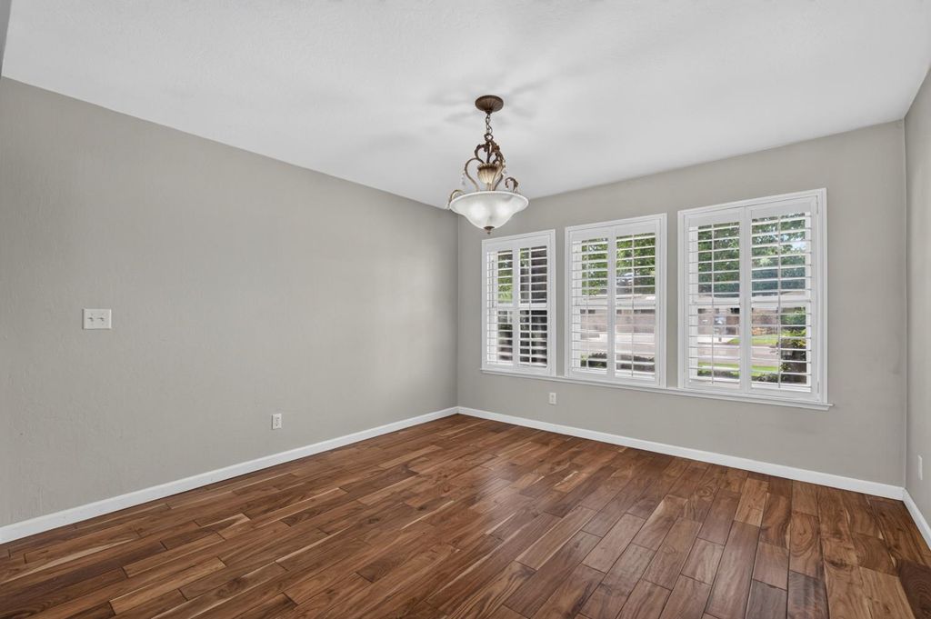 Image 9 of property listing at 421 Shannon Avenue, Madera, CA 93637