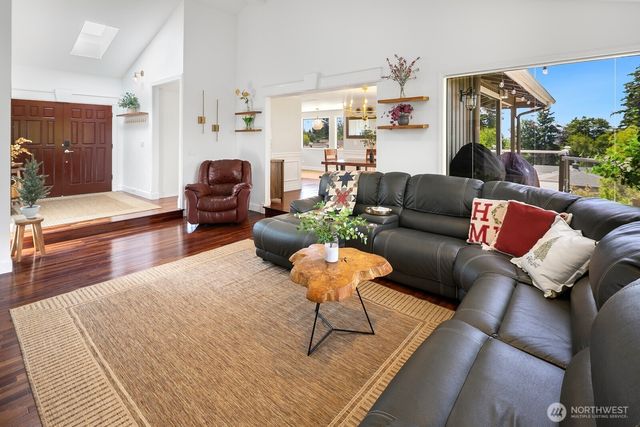 1133 8th Drive, Mukilteo, WA 98275