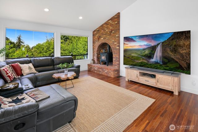 1133 8th Drive, Mukilteo, WA 98275