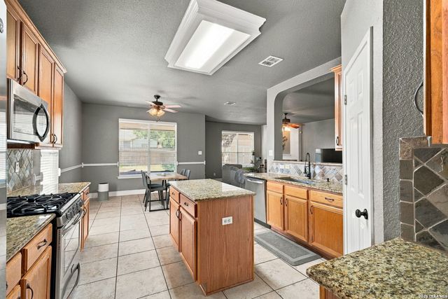 315 RED QUILL NEST, San Antonio, TX 78253