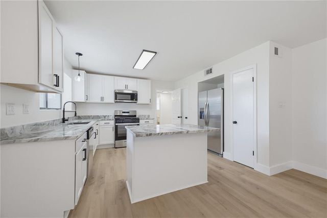 3721 Robertson Court, Mobile, AL 36693