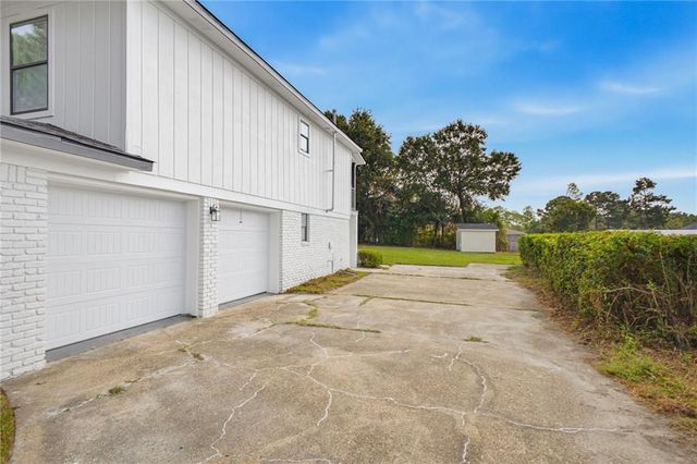 3721 Robertson Court, Mobile, AL 36693
