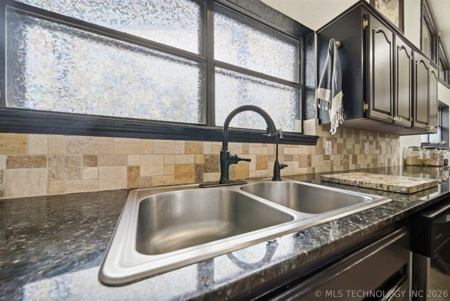 7907 S 71st East Avenue, Tulsa, OK 74133