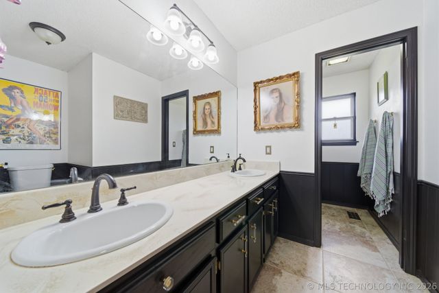 7907 S 71st East Avenue, Tulsa, OK 74133