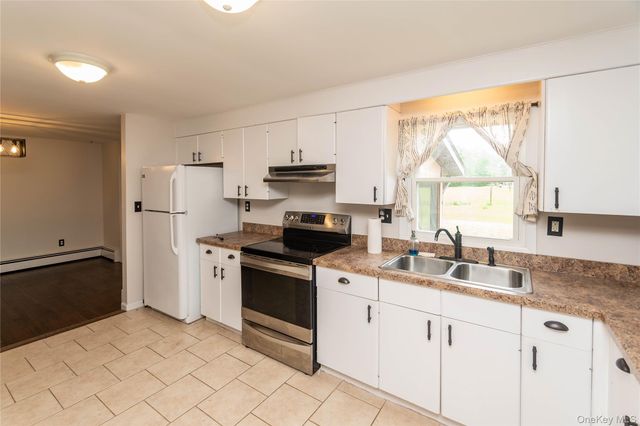 2188 State Route 32, Modena, NY 12548