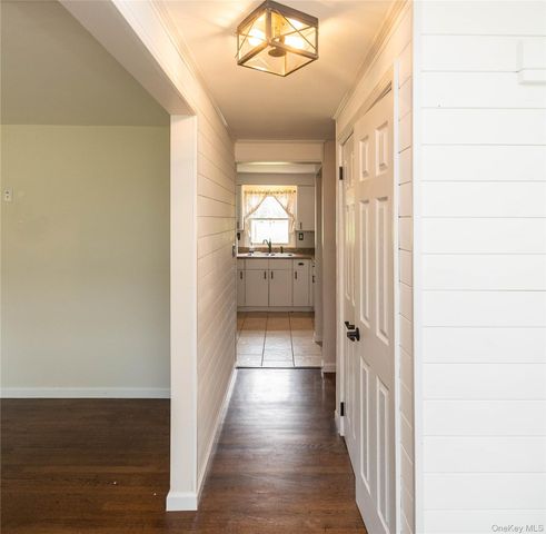 2188 State Route 32, Modena, NY 12548