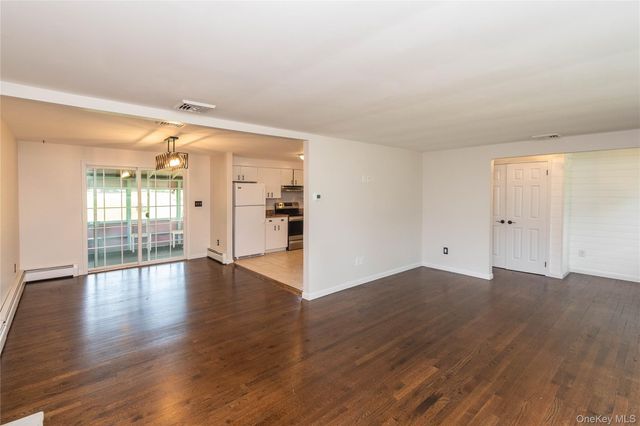 2188 State Route 32, Modena, NY 12548