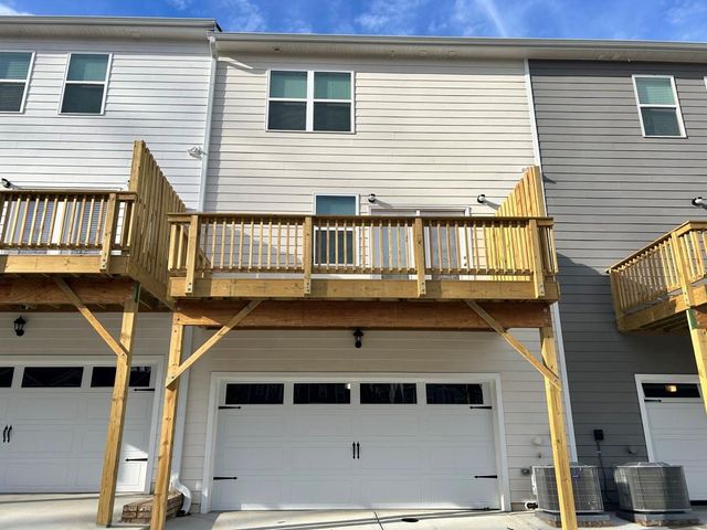 1253 Cades Walk, Lawrenceville, GA 30045