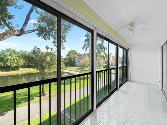 7321 Amberly Lane 206, Delray Beach, FL 33446