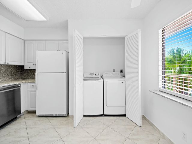 7321 Amberly Lane 206, Delray Beach, FL 33446