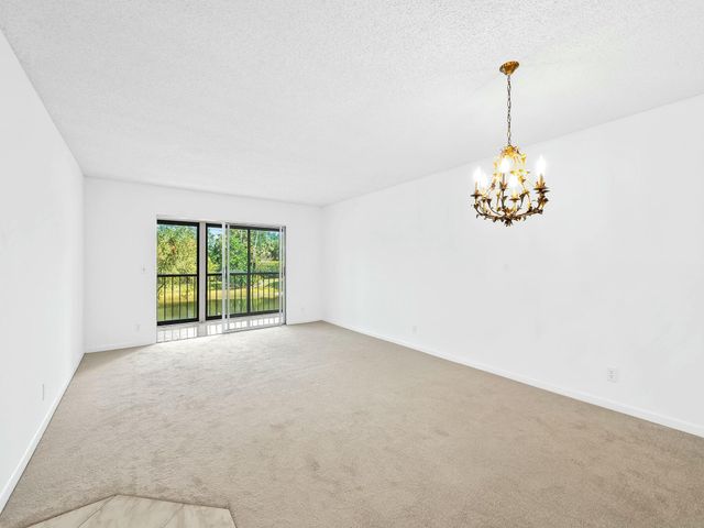 7321 Amberly Lane 206, Delray Beach, FL 33446