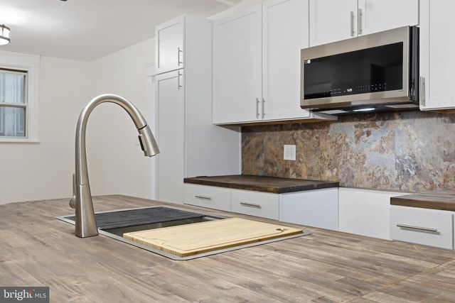 33 SPRENKLE AVE, Hanover, PA 17331