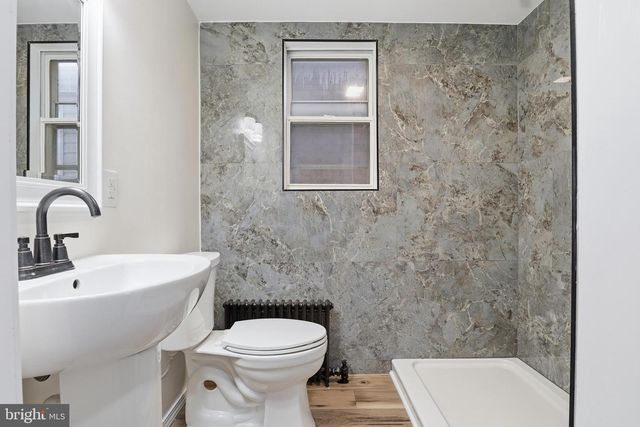 33 SPRENKLE AVE, Hanover, PA 17331