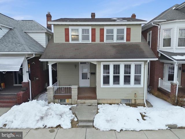 33 SPRENKLE AVE, Hanover, PA 17331